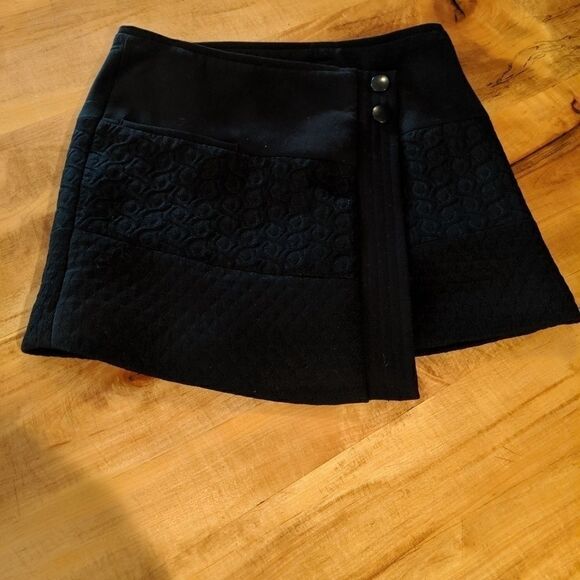 CAbi #926 Swathe Skirt in Black Mini - Picture 2 of 5